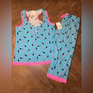 Mentally Exhausted Womens 2pc Lipstick Print Sleeveless Capri Pajama Set Medium